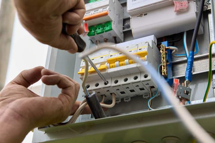 Fast, Reliable Emergency Electricians Available Now to Secure Your Home